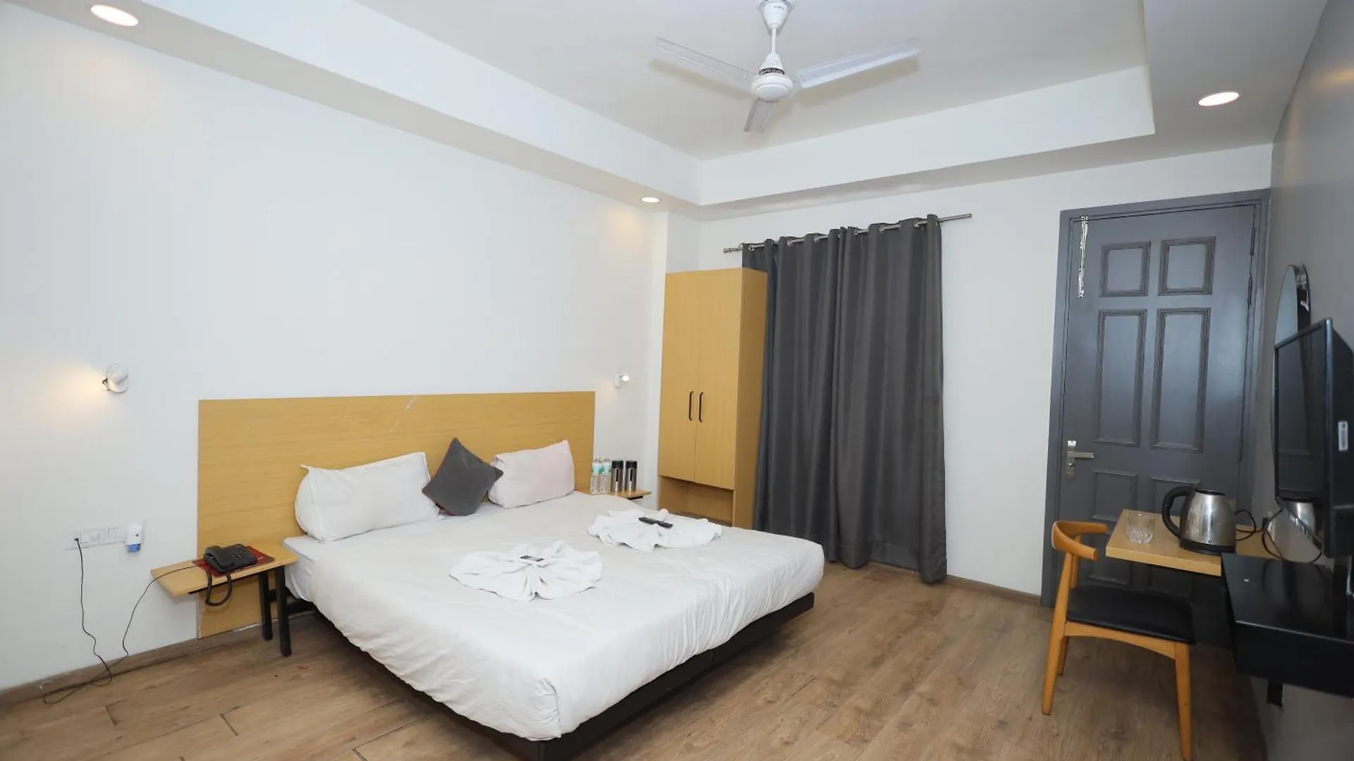 Hotel Wedlock Premium Sohna Road Gurgaon